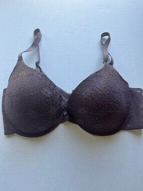 Delta Burke Bra 38D Purple Lace Padded Underwire Adjustable Clasp Back